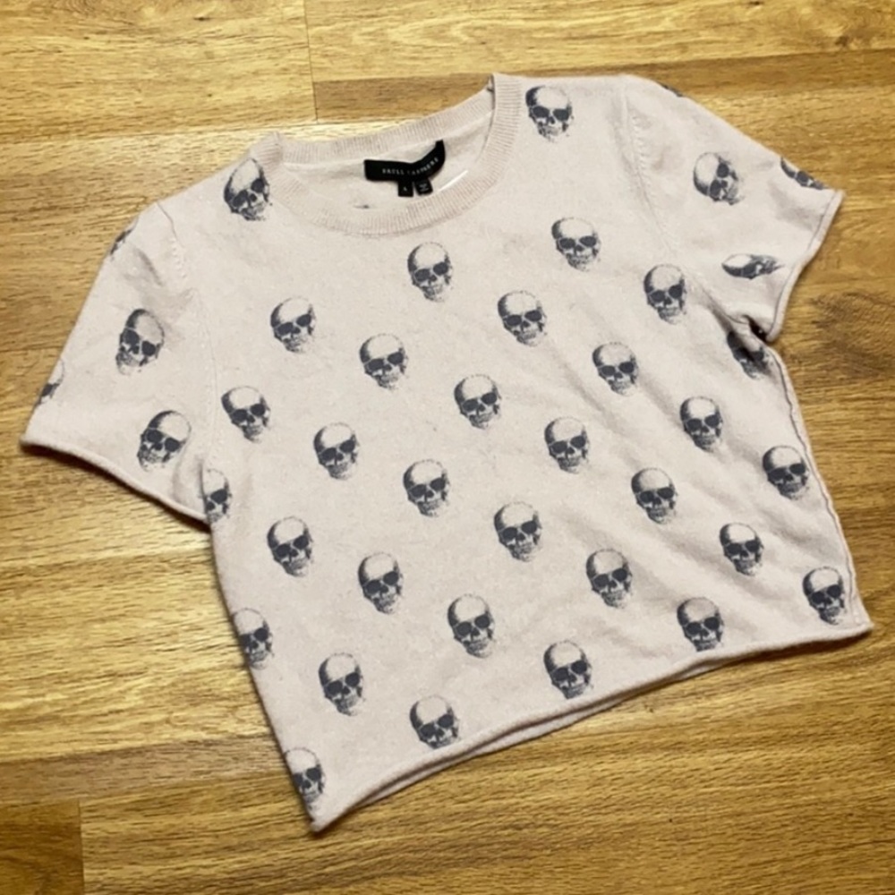 Skull Cashmere Cropped Tee (it says size L but fits like S)